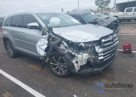 2019 Toyota Highlander Xle z USA, uszkodzony, nr VIN 5TDKZRFH6KS552635